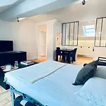 One Room - Last Floor - Vendome / Madeleine
